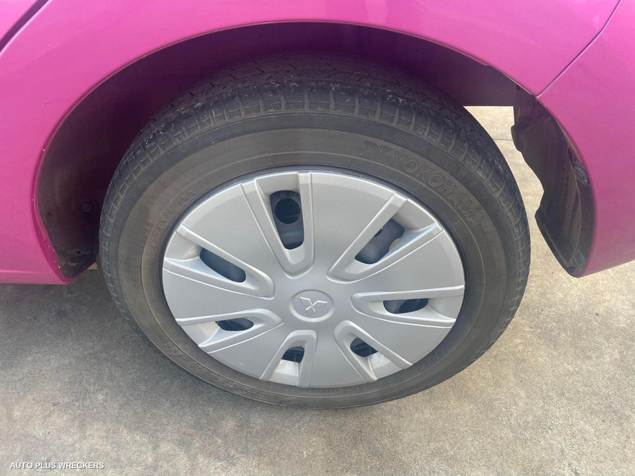 2015 Mitsubishi Mirage Left Guard