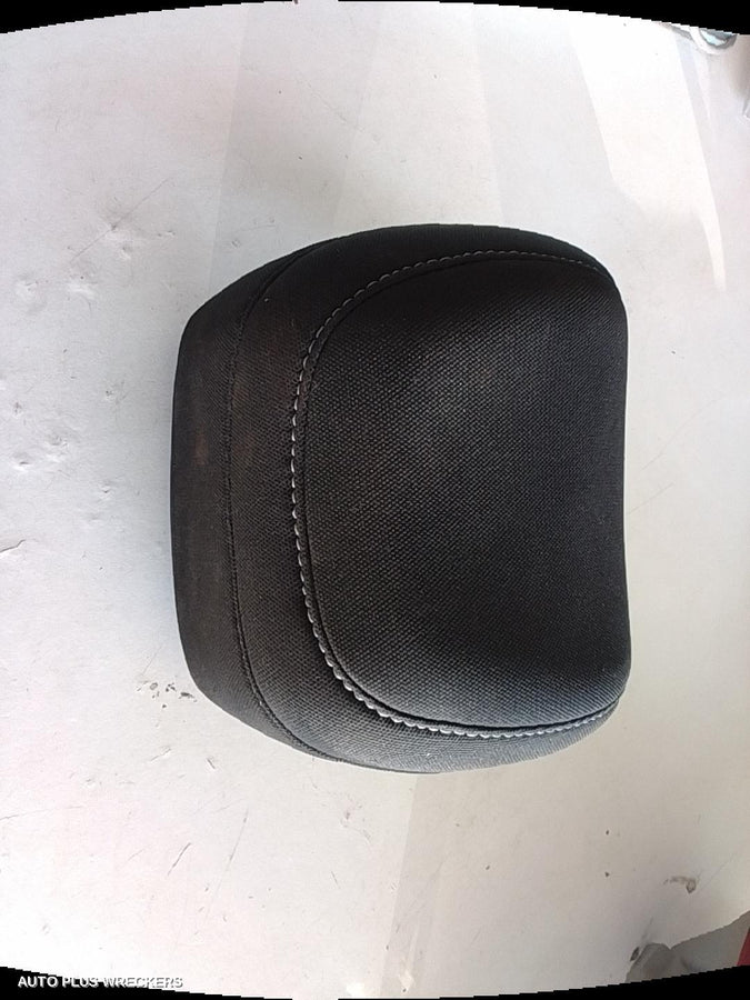 2017-2026 Hyundai I30 Headrest