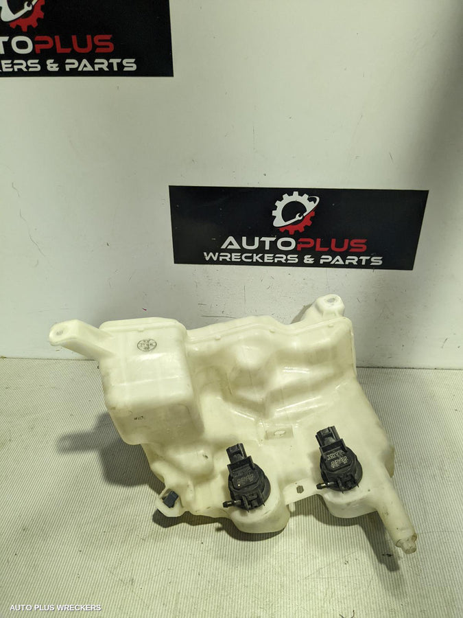 2011 Toyota Hiace Washer Bottle