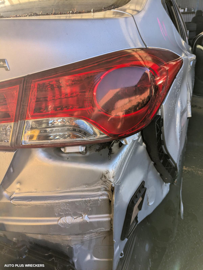 2012 Hyundai Elantra Right Taillight