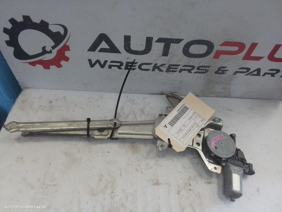 2009-2014 Suzuki Alto Right Front Window Reg Motor