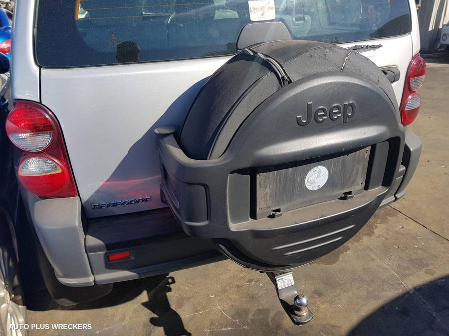 2005 Jeep Cherokee Left Front Door
