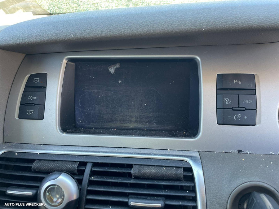 2011 Audi Q7 Hatch Strut