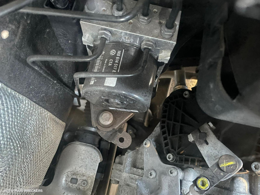 2016 Skoda Yeti Left Taillight