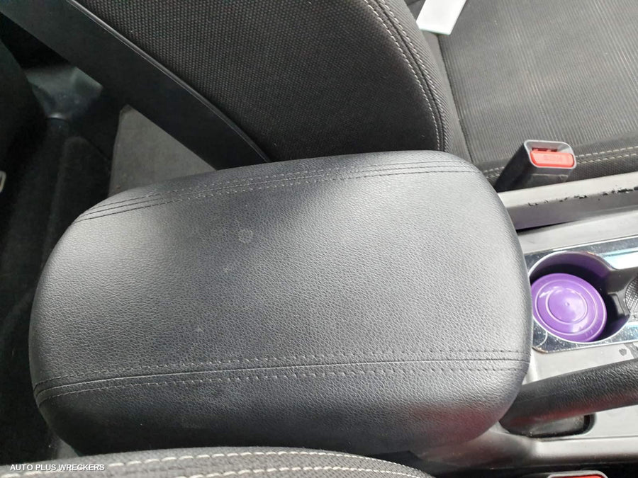 2014 Kia Sportage Right Front Door Window