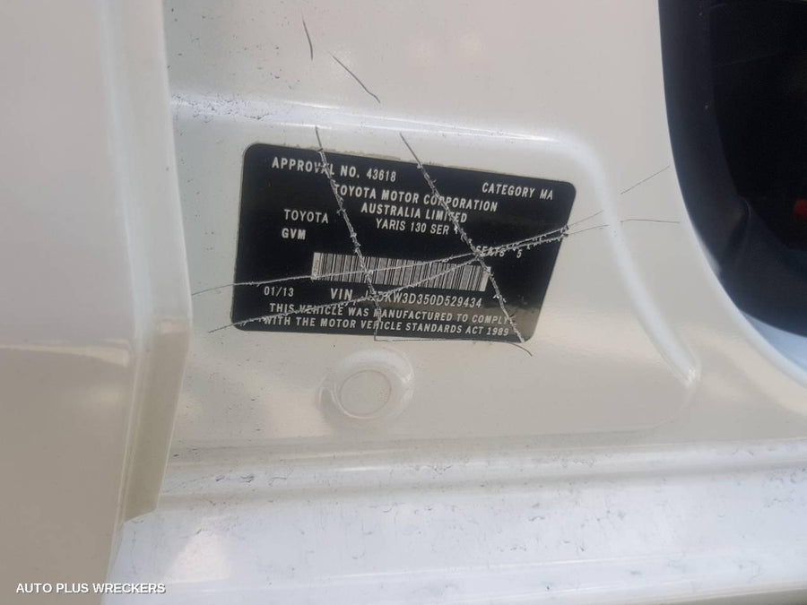 2013 Toyota Yaris Sunvisor