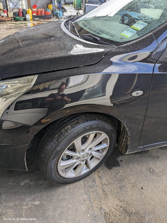 2013 Nissan Pulsar Front Bumper