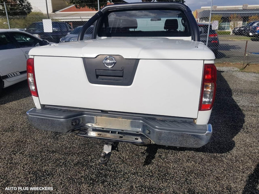 2006 Nissan Navara Console