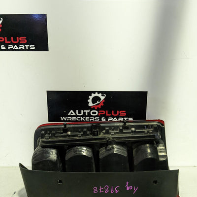 2008 Dodge Nitro Left Taillight