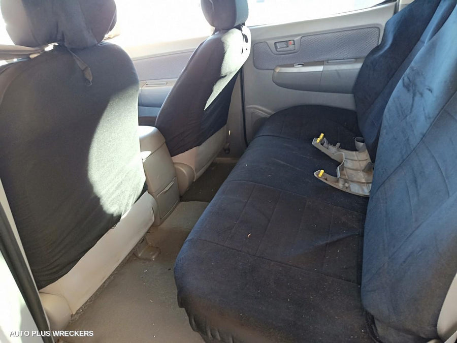 2006 Toyota Hilux Sunvisor