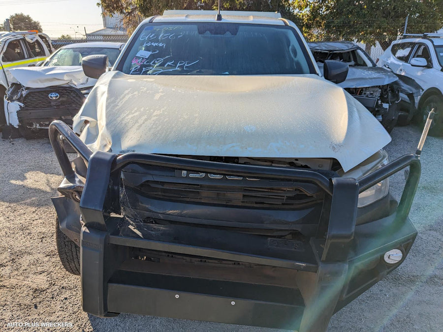 2023 Isuzu Dmax Right Rear Door Window