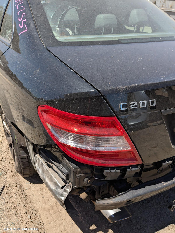 2007 Mercedes C Class Right Front Door