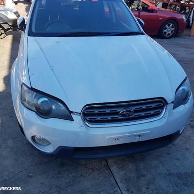 2003-2006 Subaru Outback Left Guard