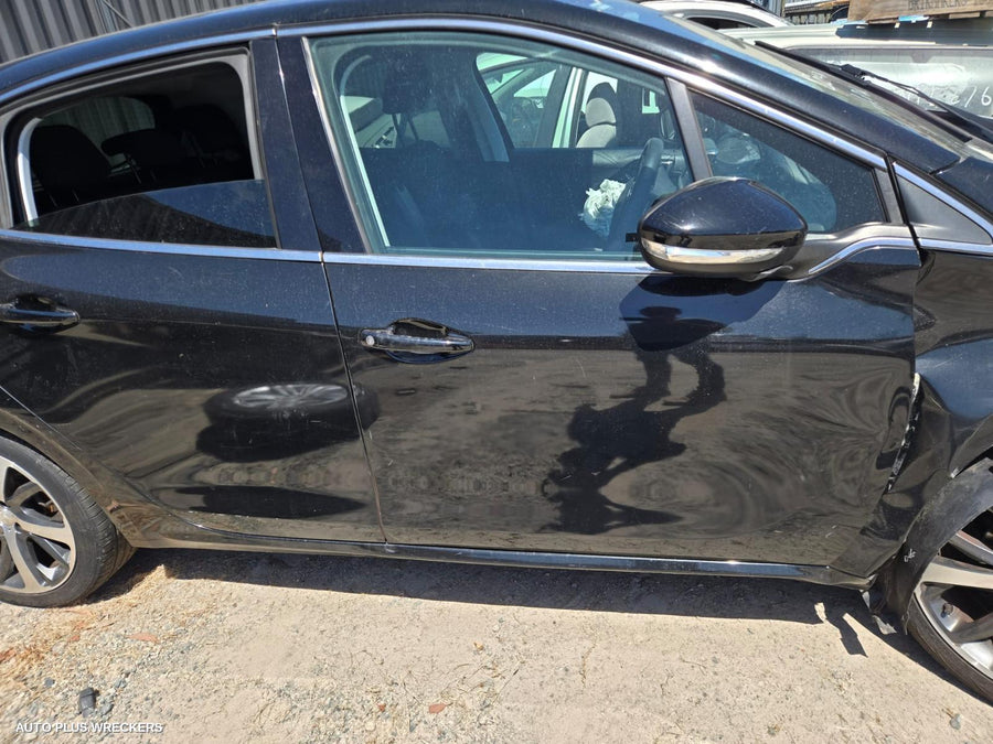 2013 Peugeot 208 Left Door Mirror
