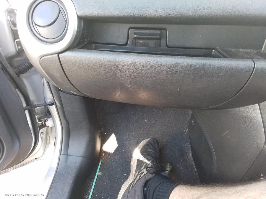 2008 Mazda 2 Left Taillight