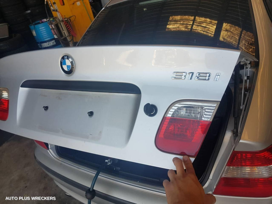 2004 Bmw 3 Series Rear Garnish