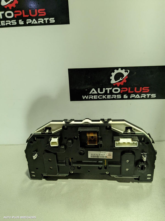 2017 Nissan Qashqai Instrument Cluster