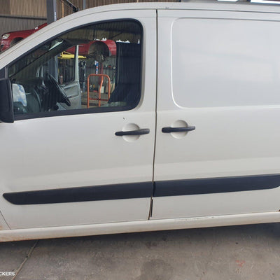 2011 Fiat Scudo Radiator Support