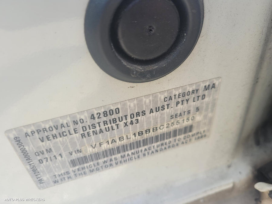 2011 Renault Latitude Right Front Door