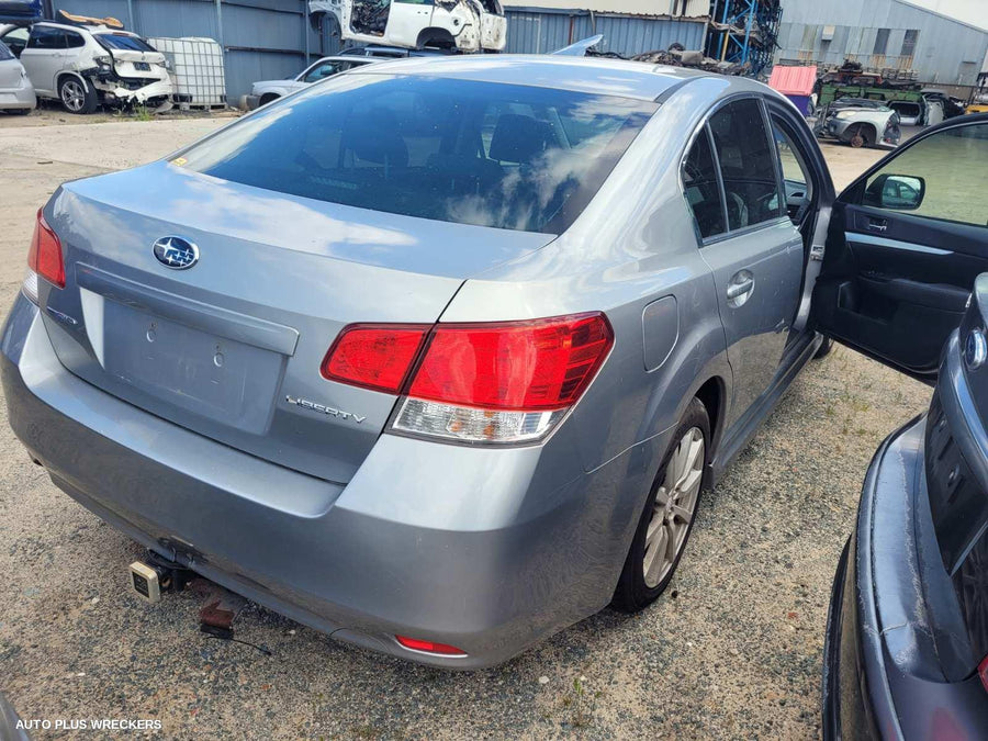2011 Subaru Liberty Left Front Door Window