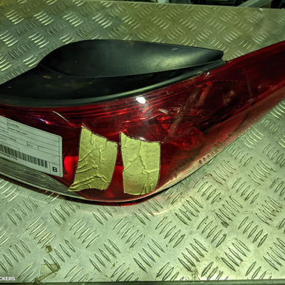 2013 Hyundai Elantra Right Taillight