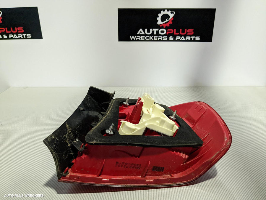 2006 Bmw 3 Series Left Taillight