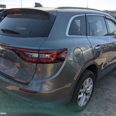 2016 Renault Kaleos Rear Garnish