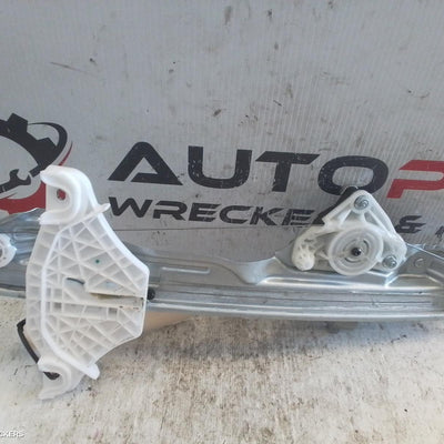 2017-2023 Hyundai Kona Right Rear Wnd Reg Motor