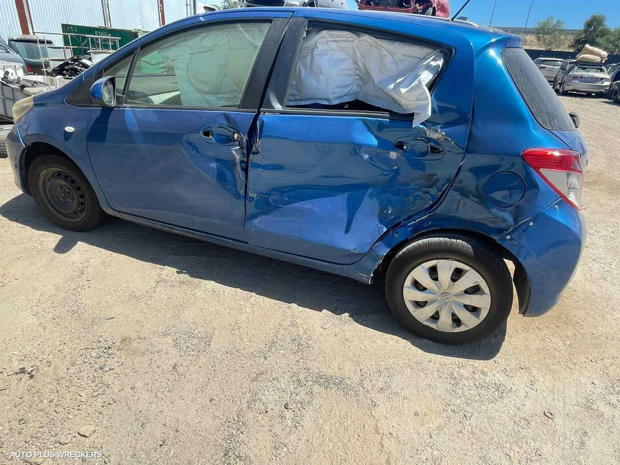 2013 Toyota Yaris Left Guard