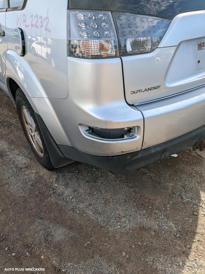 2008 Mitsubishi Outlander Sunvisor