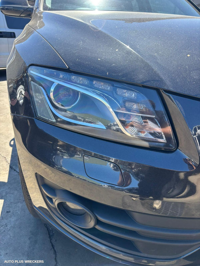 2011 Audi Q5 Right Headlamp