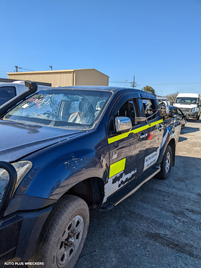 2017 Isuzu Dmax Axle