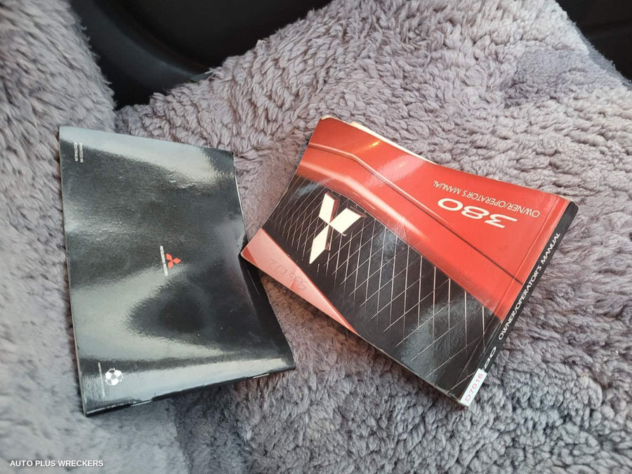 2006 Mitsubishi 380 Bonnet