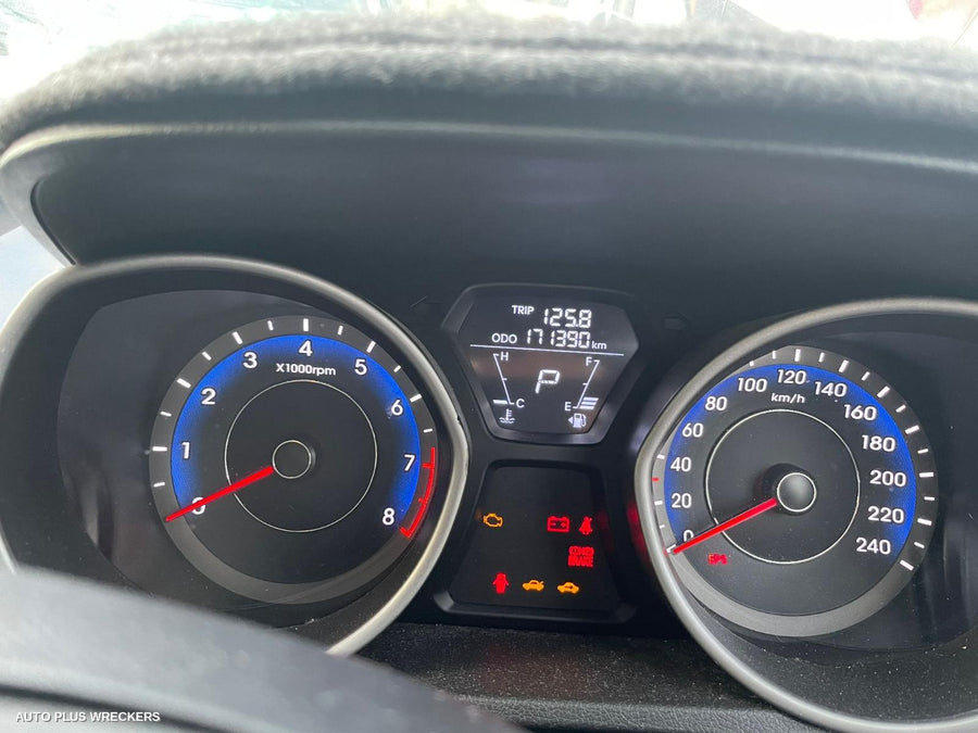 2013 Hyundai Elantra Right Front Door Window