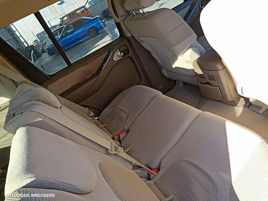 2006 Nissan Pathfinder Left Rear Door Sliding