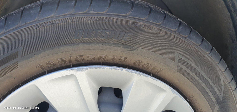 2018 Kia Rio Rear Garnish