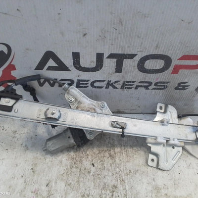 2011-2016 Kia Rio Left Rear Wnd Reg Motor