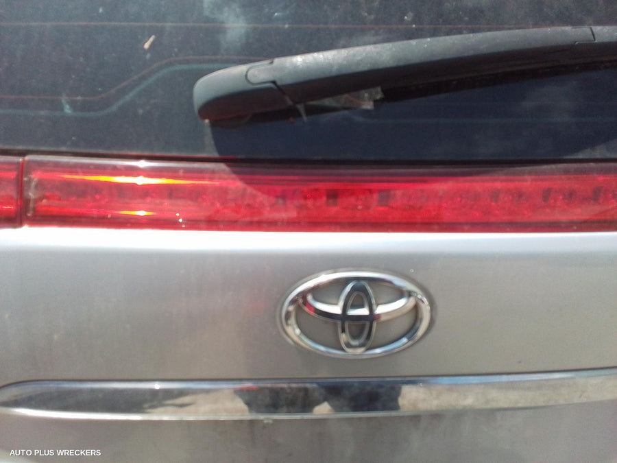2006 Toyota Tarago Right Taillight