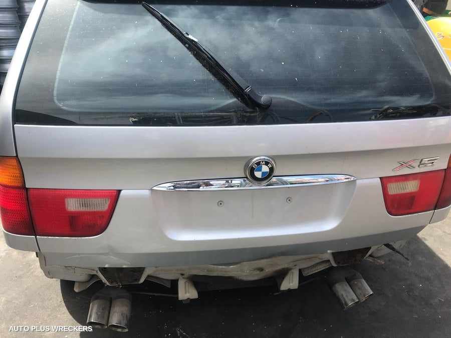 2002 Bmw X5 Left Guard