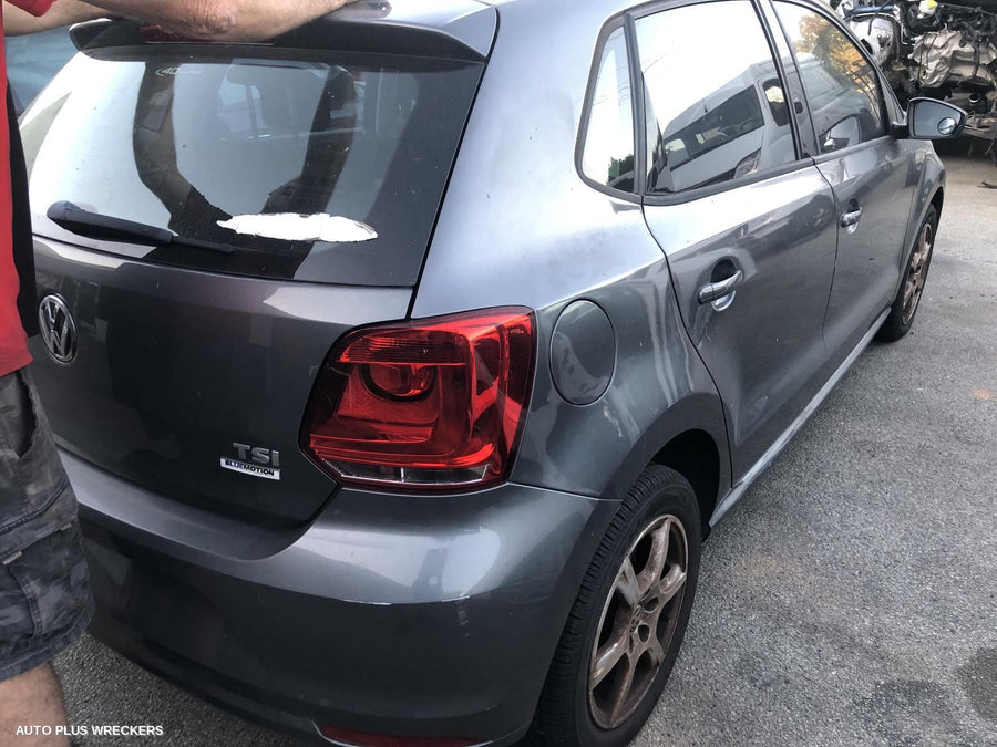 2012 Volkswagen Polo Seatbelt Stalk