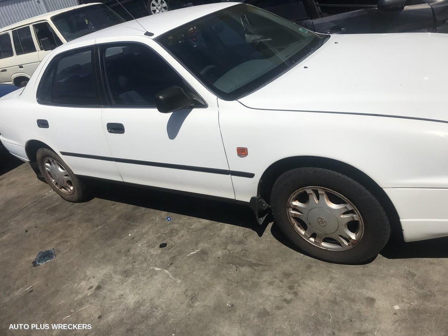 1993-1997 Toyota Camry Left Indicator Fog Side