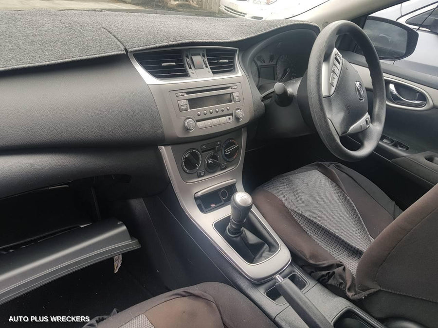 2013 Nissan Pulsar Right Front Window Reg Motor