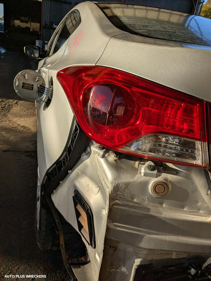 2012 Hyundai Elantra Left Taillight