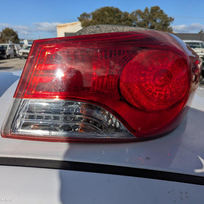 2012 Hyundai Elantra Right Taillight