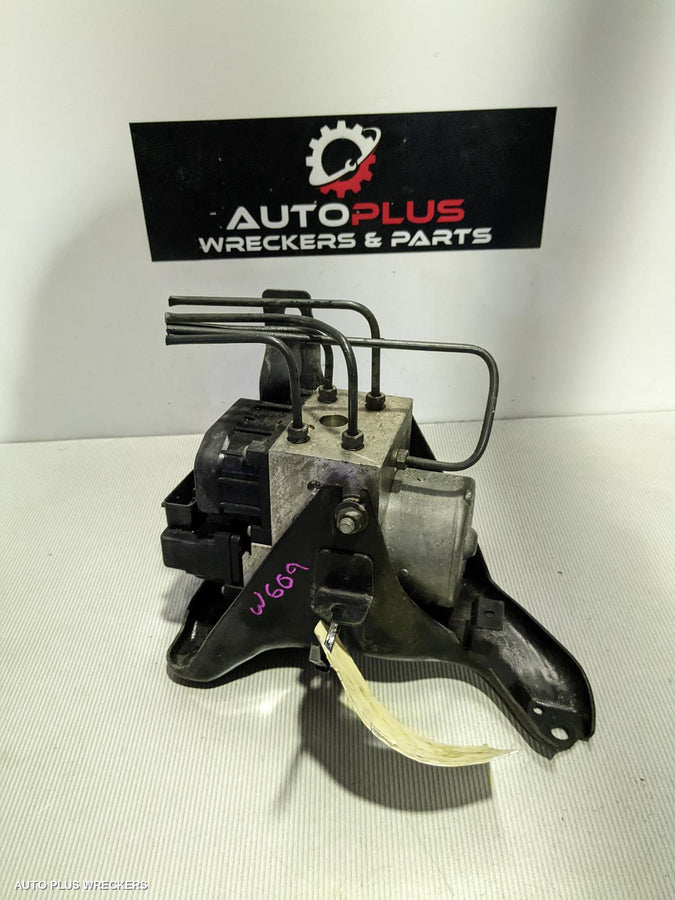 2009 Nissan Navara Abs Pump Modulator