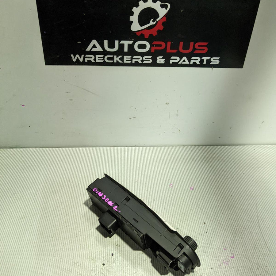 2012 VOLKSWAGEN GOLF PWR DR WIND SWITCH