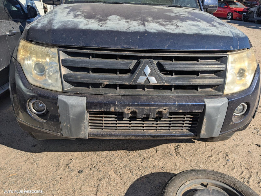 2006-2021 Mitsubishi Pajero Right Rear Door Sliding