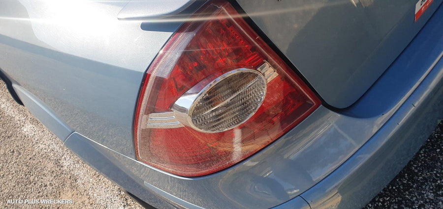2006 Ford Focus Right Headlamp