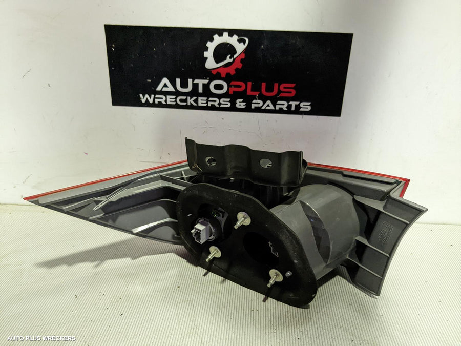 2003 Honda Accord Left Taillight