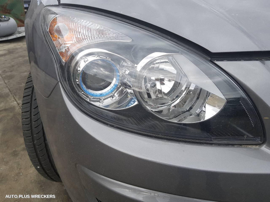 2011 HYUNDAI I30 RIGHT FRONT DOOR WINDOW